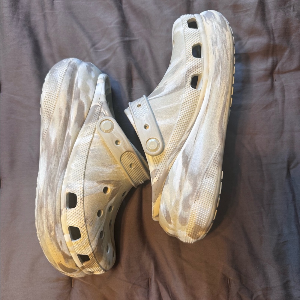 CROCS Marbled Beige & White platform Classic Clog
